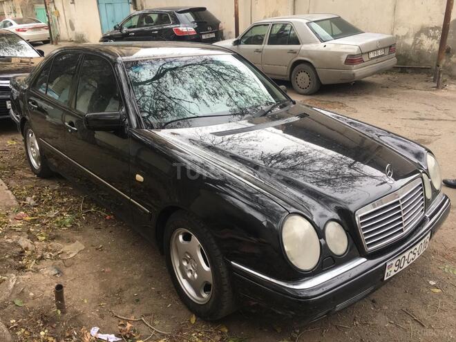 Mercedes E 240 1998, 200,000 km - 2.4 l - Bakı
