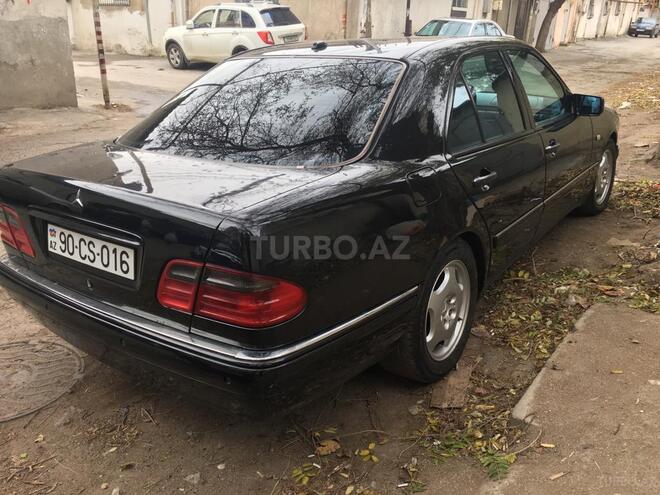 Mercedes E 240 1998, 200,000 km - 2.4 l - Bakı