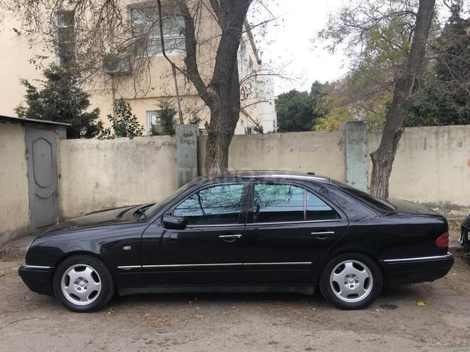 Mercedes E 240 1998, 200,000 km - 2.4 l - Bakı