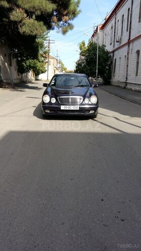 Mercedes E 220 2001, 267,501 km - 2.2 l - Bakı