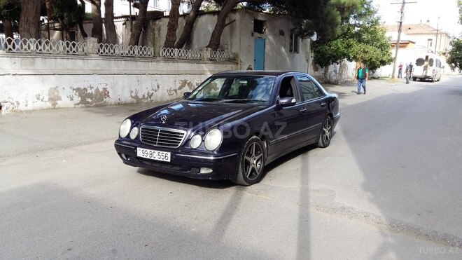 Mercedes E 220 2001, 267,501 km - 2.2 l - Bakı