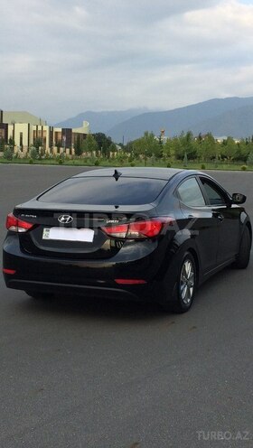 Hyundai Elantra 2015, 92,000 km - 1.8 l - Qax
