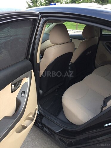 Hyundai Elantra 2015, 92,000 km - 1.8 l - Qax