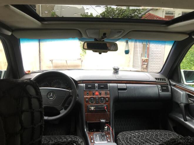 Mercedes E 200 1996, 35,000 km - 2.0 l - Bakı