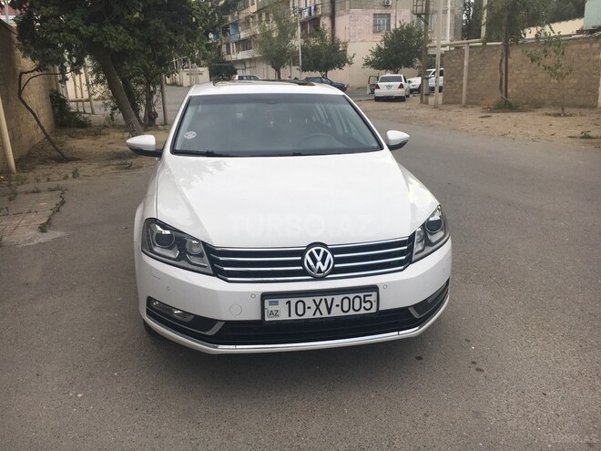 Volkswagen Passat 2013, 135,000 km - 1.8 l - Bakı