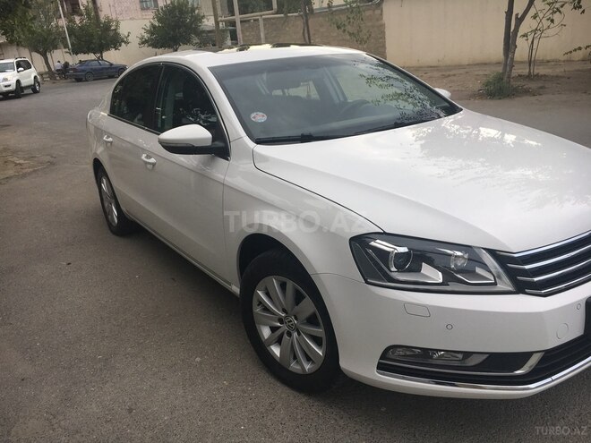 Volkswagen Passat 2013, 135,000 km - 1.8 l - Bakı