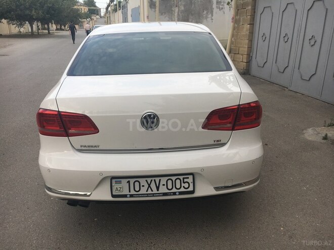 Volkswagen Passat 2013, 135,000 km - 1.8 l - Bakı