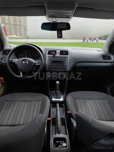 Volkswagen Polo 2018, 30,000 km - 1.6 l - Bakı
