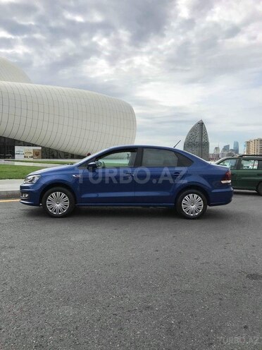 Volkswagen Polo 2018, 30,000 km - 1.6 l - Bakı