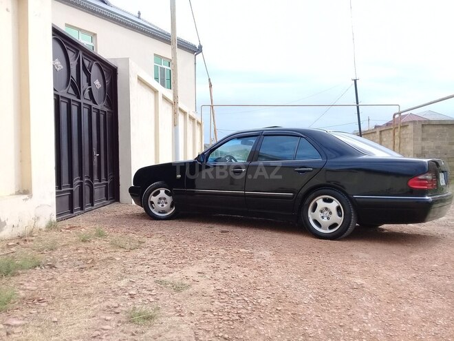Mercedes E 230 1998, 490,000 km - 2.3 l - Bakı