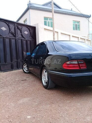 Mercedes E 230 1998, 490,000 km - 2.3 l - Bakı