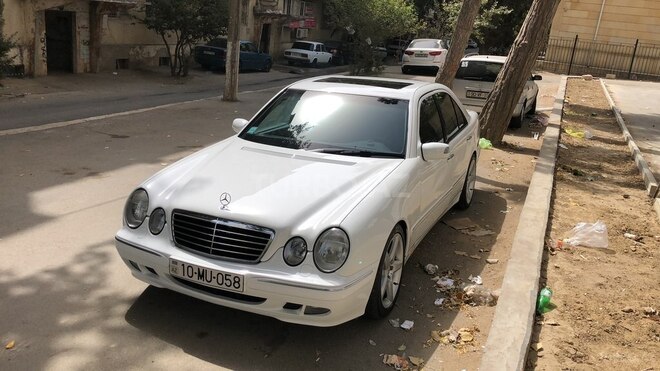 Mercedes E 320 2000, 160,000 km - 3.2 л - Bakı
