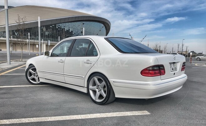 Mercedes E 320 2000, 160,000 km - 3.2 л - Bakı