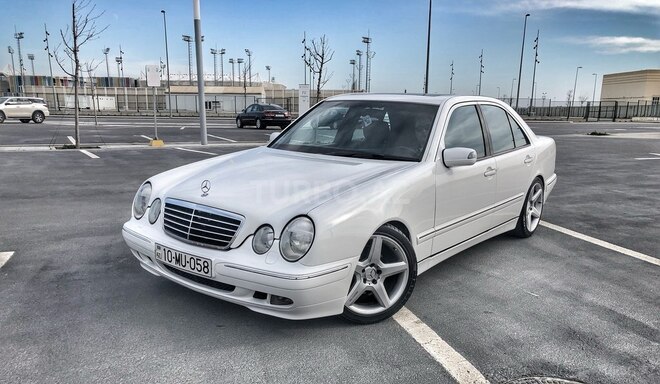 Mercedes E 320 2000, 160,000 km - 3.2 л - Bakı