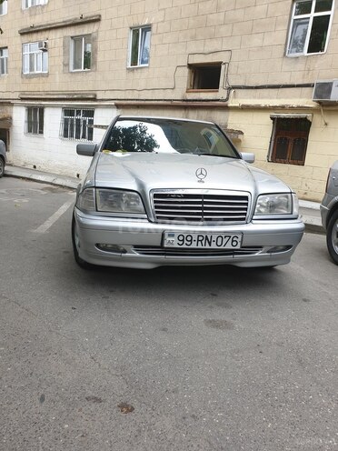 Mercedes C 220 2000, 500,000 km - 2.2 л - Bakı