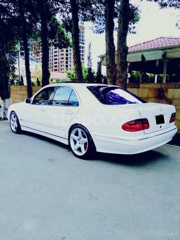 Mercedes E 240 2001, 196,000 km - 2.6 l - Bakı