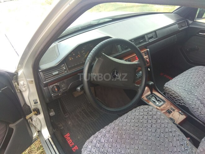 Mercedes E 230 1991, 246,430 km - 2.3 l - Bakı