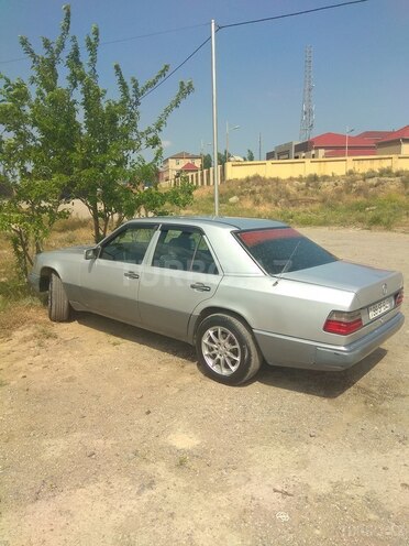 Mercedes E 230 1991, 246,430 km - 2.3 l - Bakı
