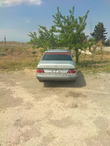 Mercedes E 230 1991, 246,430 km - 2.3 l - Bakı