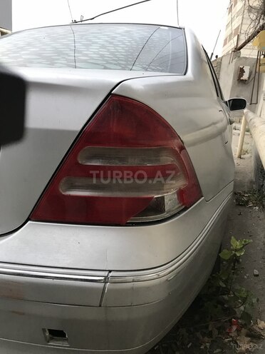 Mercedes C 200 2001, 328,447 km - 2.0 л - Bakı