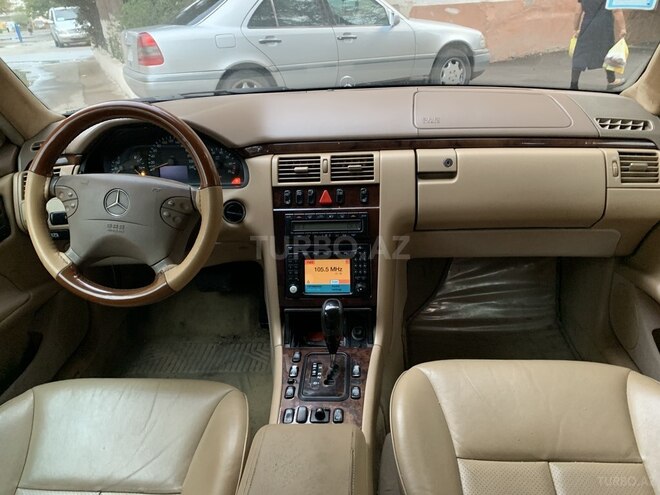 Mercedes E 240 1999, 214,500 km - 2.4 l - Sumqayıt