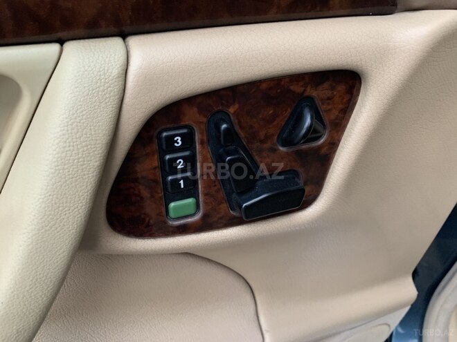 Mercedes E 240 1999, 214,500 km - 2.4 l - Sumqayıt