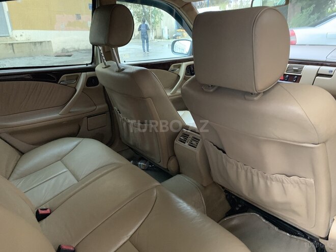 Mercedes E 240 1999, 214,500 km - 2.4 l - Sumqayıt