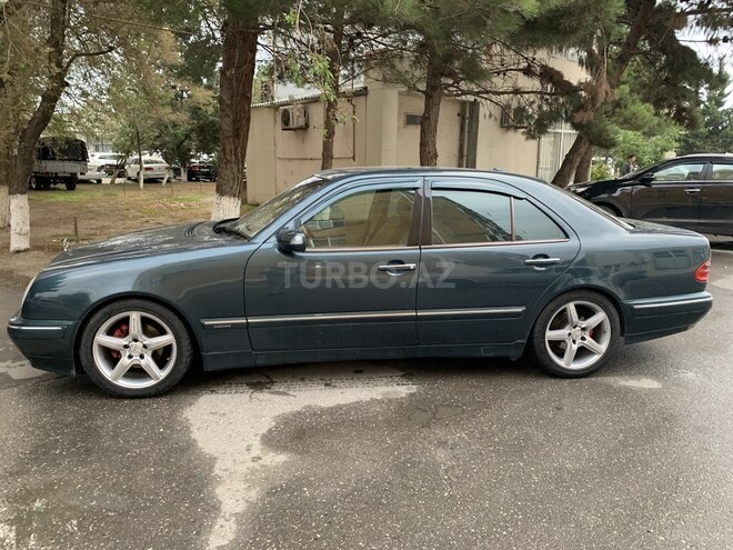 Mercedes E 240 1999, 214,500 km - 2.4 l - Sumqayıt
