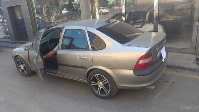 Opel Vectra 1996, 323,000 km - 1.6 l - Bakı
