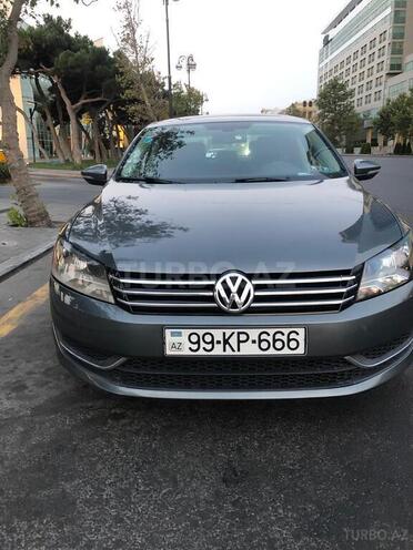 Volkswagen Passat 2012, 100,000 km - 2.5 л - Bakı