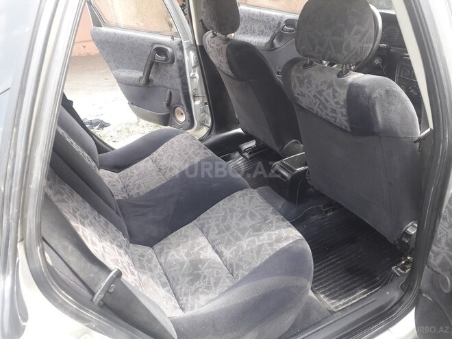 Opel Vectra 1996, 484,000 km - 1.6 l - Quba