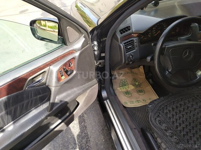 Mercedes E 230 1997, 259,000 km - 2.3 l - Bakı