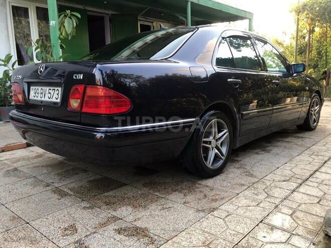 Mercedes E 220 1998, 382,000 km - 2.2 l - Cəlilabad