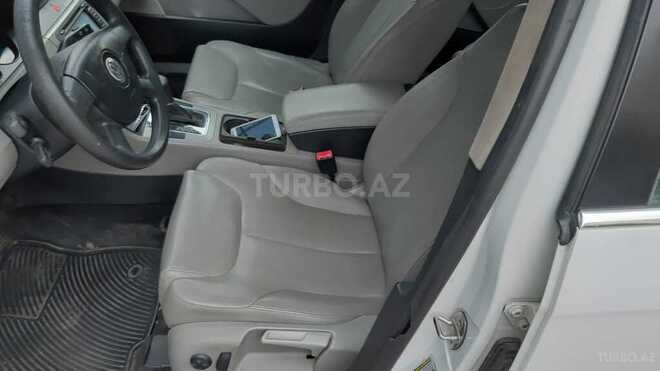 Volkswagen Passat 2005, 247,000 km - 2.0 l - Bakı