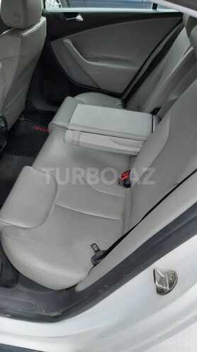 Volkswagen Passat 2005, 247,000 km - 2.0 l - Bakı
