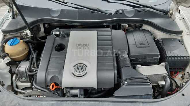 Volkswagen Passat 2005, 247,000 km - 2.0 l - Bakı