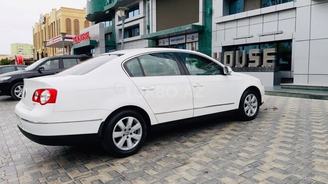 Volkswagen Passat 2005, 247,000 km - 2.0 l - Bakı