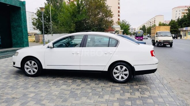 Volkswagen Passat 2005, 247,000 km - 2.0 l - Bakı