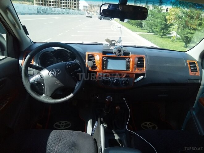 Toyota Hilux 2012, 85,300 km - 2.5 l - Bakı