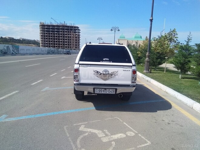 Toyota Hilux 2012, 85,300 km - 2.5 l - Bakı