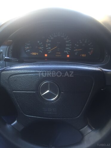 Mercedes E 230 1995, 373,400 km - 2.3 л - Bakı