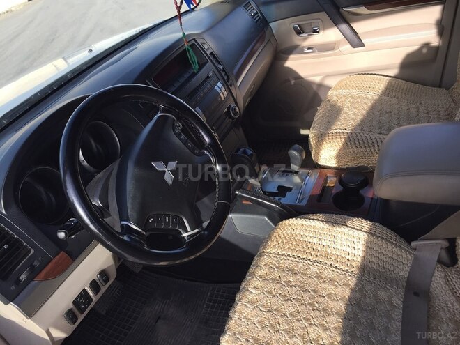 Mitsubishi Pajero 2008, 220,000 km - 3.2 l - Bakı
