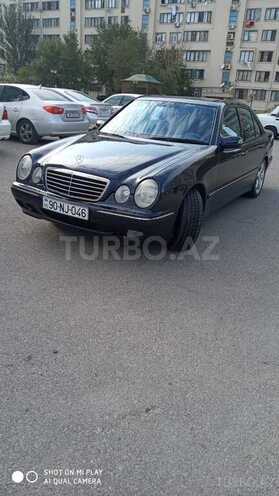 Mercedes E 240 2002, 294,000 km - 2.4 l - Bakı