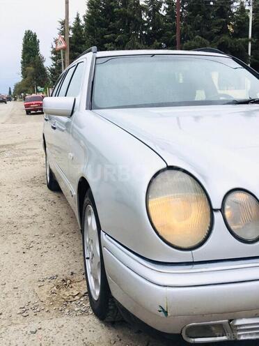 Mercedes E 240 1998, 205,000 km - 2.4 л - Quba