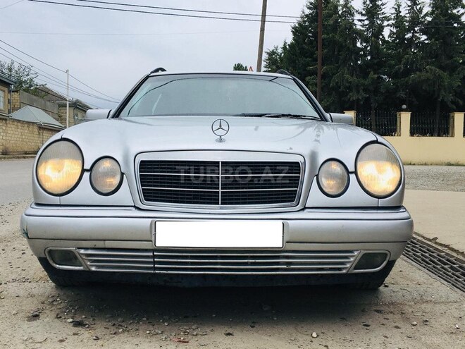 Mercedes E 240 1998, 205,000 km - 2.4 л - Quba
