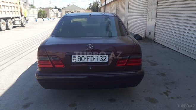 Mercedes E 200 1997, 270,000 km - 2.0 l - Bakı