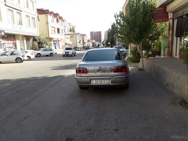 Opel Omega 1994, 235,000 km - 2.5 l - Bakı