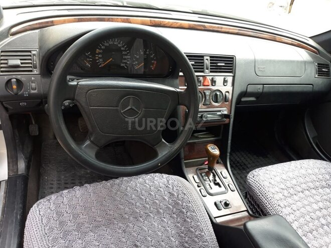Mercedes C 180 1997, 260,000 km - 1.8 л - Bakı