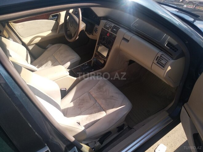 Mercedes E 230 1995, 366,000 km - 2.3 л - Xırdalan