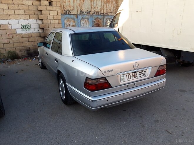 Mercedes E 220 1994, 500,000 km - 2.2 л - Bakı